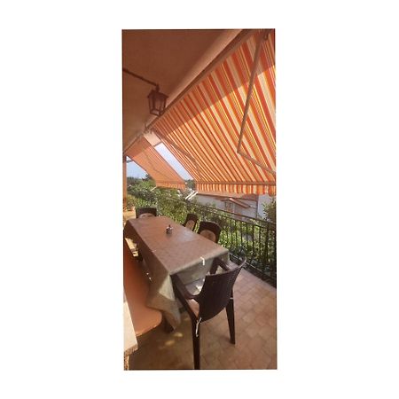 Apartman Dino Roč Zewnętrze zdjęcie